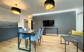 Vistula Avenue Apartment Free Parking